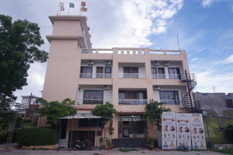 Raj Kamal Hotel & Garden — photo 3