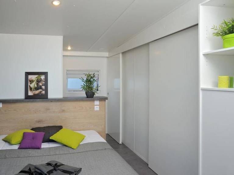 Mobile home with hot tub, terrace & heated pool — photo 5