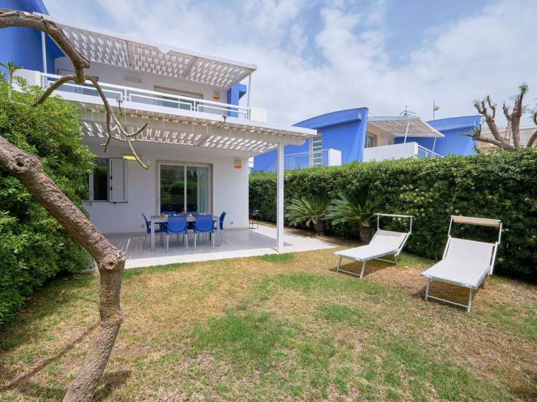 Holiday apartment with BBQ & terrace | Close to the beach | Dogs allowed in Ragusa
