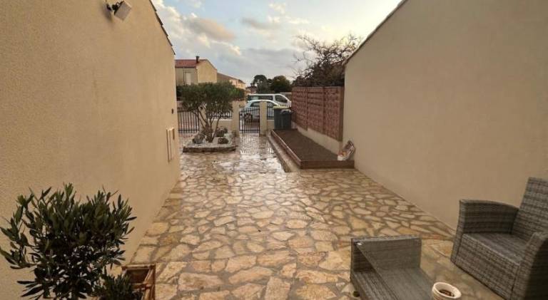 Fully equipped beautiful villa with terrace & garden | Good for workation | Pets allowed — photo 4