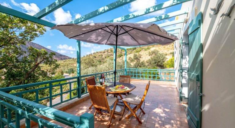 Villa with yard, BBQ & terrace | Suitable for remote work — photo 4