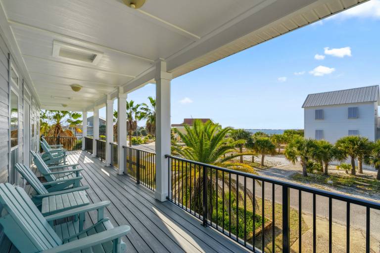 Family Tides Beach House Dog-Friendly Hot Tub My Beach Getaways — photo 2