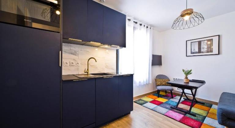 Rental apartment with 1 room for 4 persons in Vanves