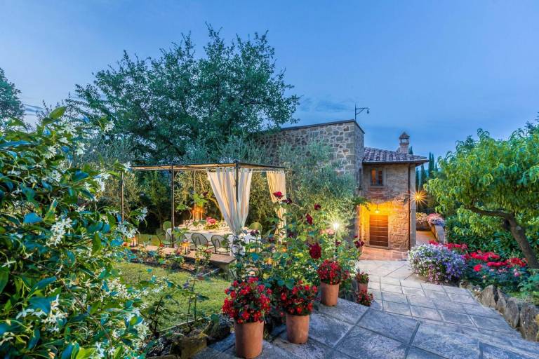 Villa with terrace, barbeque & private pool in Arezzo