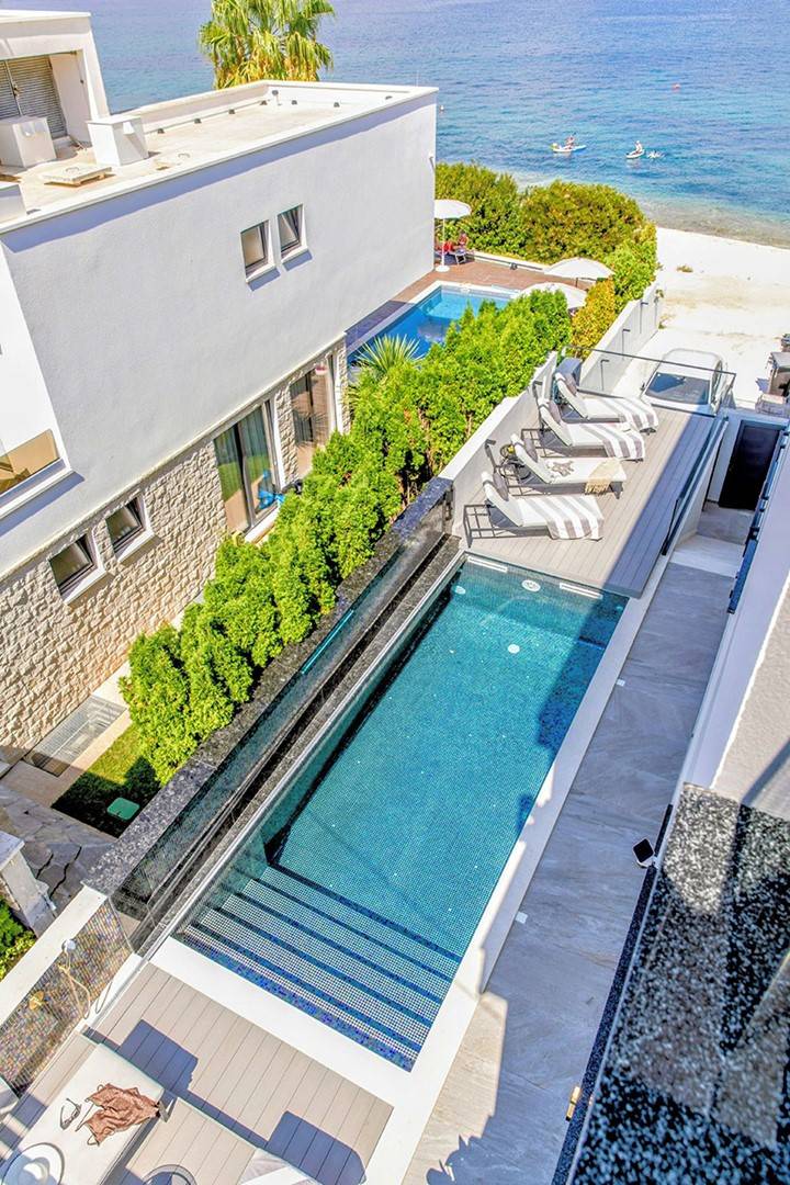 Luxury Seafront Villa Destiny Ciovo with 2 Pools — photo 2