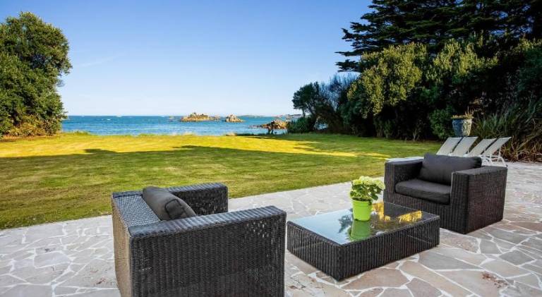 Fully equipped pleasant villa with patio, yard & barbeque | Beach nearby | Dogs allowed — photo 5
