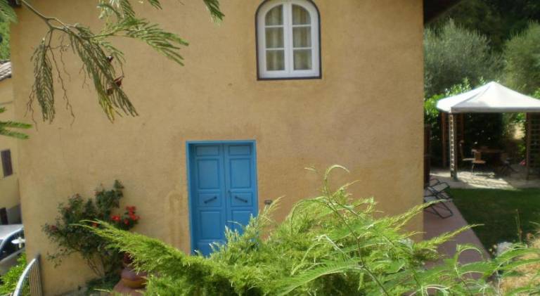 Vacation home with pool in Lucca