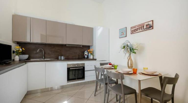 Rental apartment with 2 rooms for 4 persons — photo 4