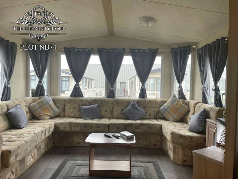 Comfortable Accessible Caravan Escape with Smart TVs & Modern Amenities in Lincolnshire, United Kingdom — photo 2