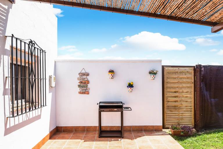 House with private pool, yard & terrace | Garden view — photo 4