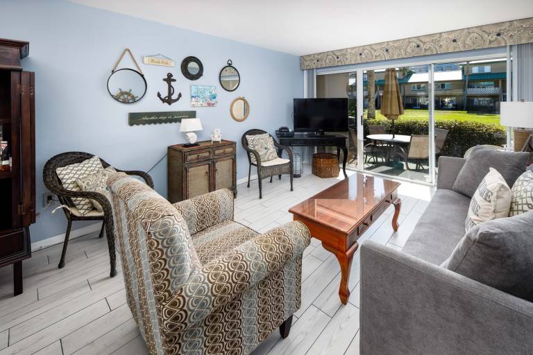 110A - 1BR/1 Bath at Seaspray Condos on Okaloosa Island, Fort Walton Beach, Fl — photo 2