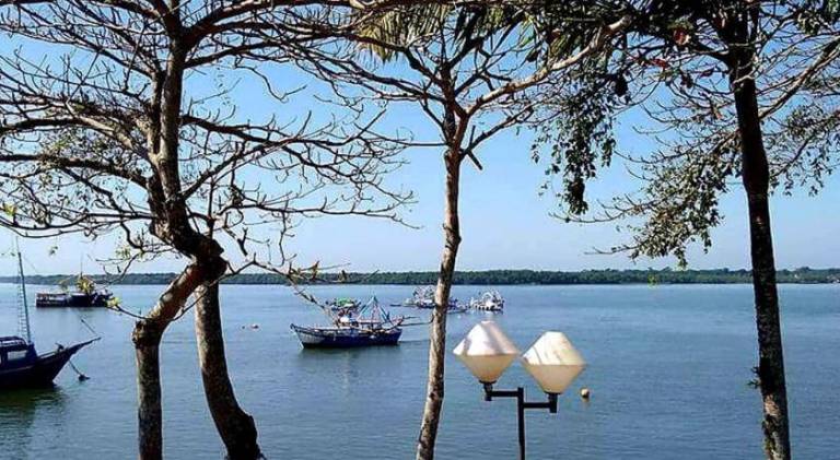 House with 2 rooms for 10 persons in Cananeia