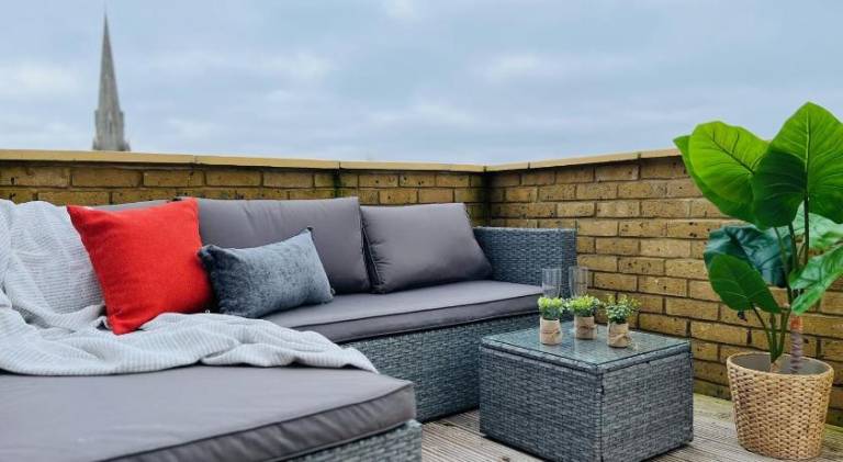Holiday apartment with patio — photo 3