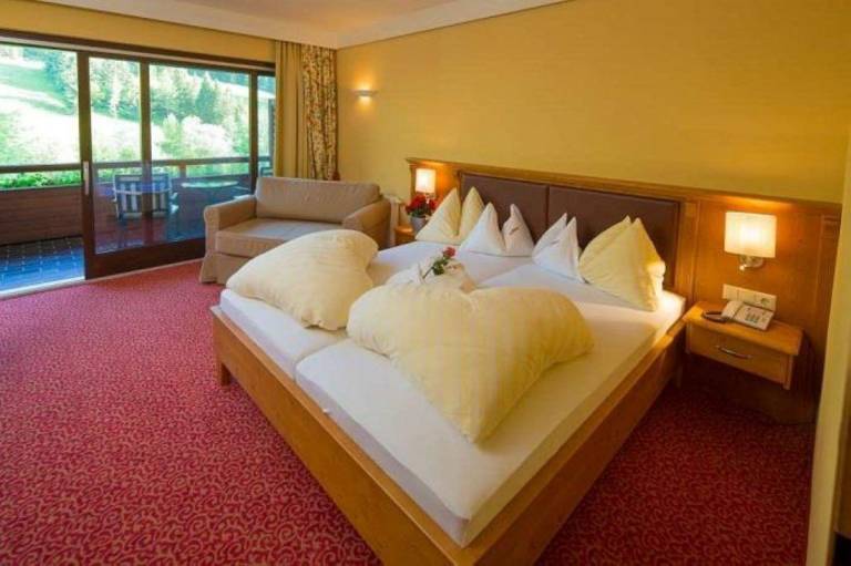 Aparthotel with terrace, sauna & heated pool — photo 5