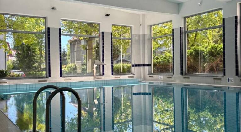 Holiday apartment with jacuzzi & pool in Kolobrzeg