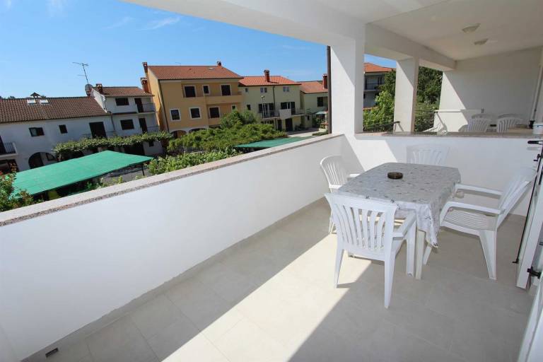 Rental apartment with 2 rooms for 4 persons — photo 2