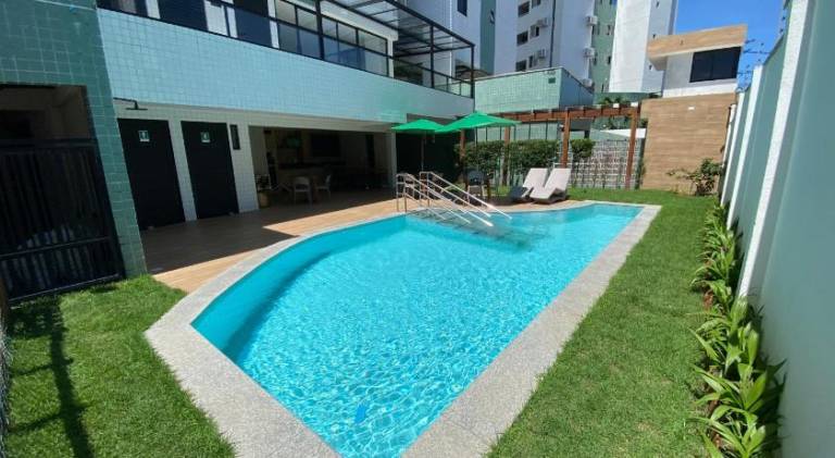 Apartment with pool — photo 2