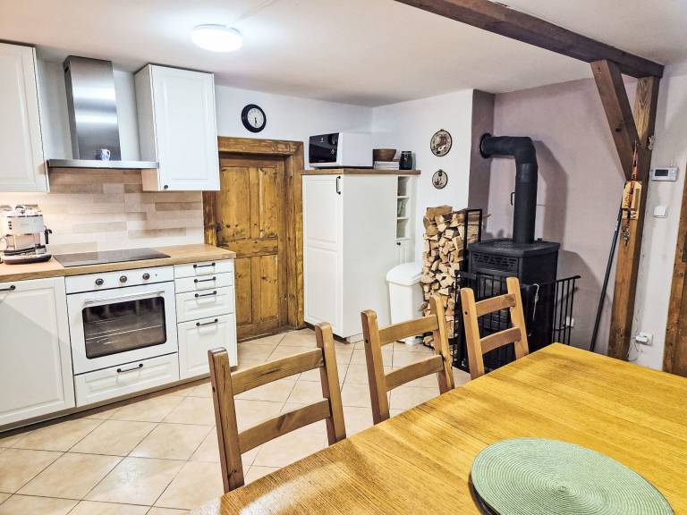 Family-oriented vacation home with patio & barbecue | Pets allowed — photo 2