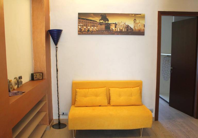 Apartment 'Experience Turin Metro A Stone's' with Balcony, Wi-Fi and Air Conditioning — photo 2
