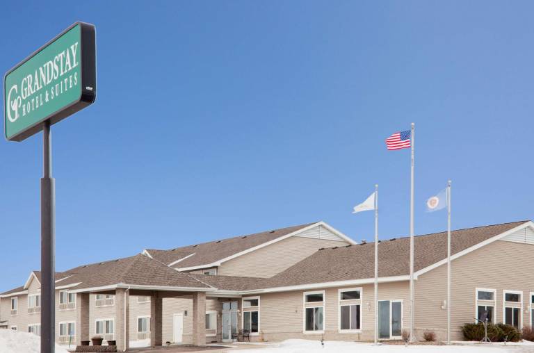 Waseca Crossings by GrandStay