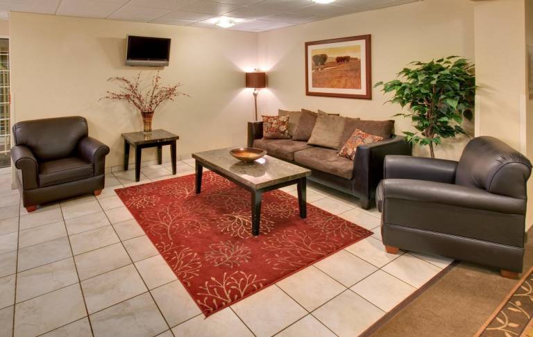 Candlewood Suites Lincoln By IHG — photo 5