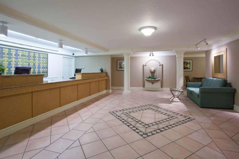 La Quinta Inn by Wyndham Cheyenne — photo 2