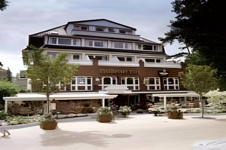 Hotel Holsteiner Hof - Timmendorfer Strand in Timmendorfer Strand