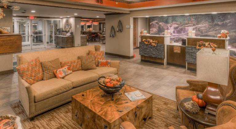 La Quinta Inn & Suites by Wyndham Pigeon Forge — photo 3