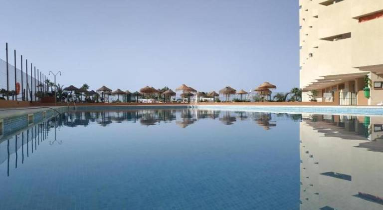 Rental apartment with pool & terrace in Almunecar
