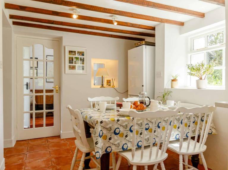Fully equipped cottage with terrace, grill & yard | Water view | Pets are welcome — photo 5