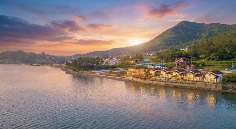 Yeosu Dangdangi Dog Family Pension Gold — photo 5
