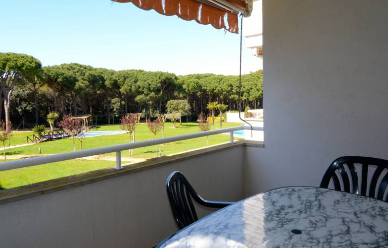 Fully equipped wonderful holiday apartment with patio & pool | Pets allowed — photo 5