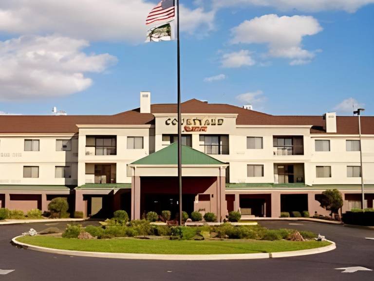 Country Inn & Suites by Radisson Columbus-Edinburgh in Columbus, IN