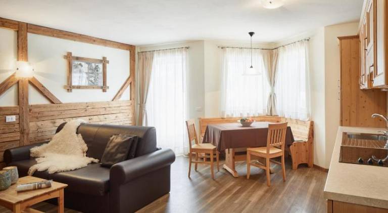 Serviced apartment with patio & garden | Close to the ski | Suitable for remote work | Pets allowed — photo 2