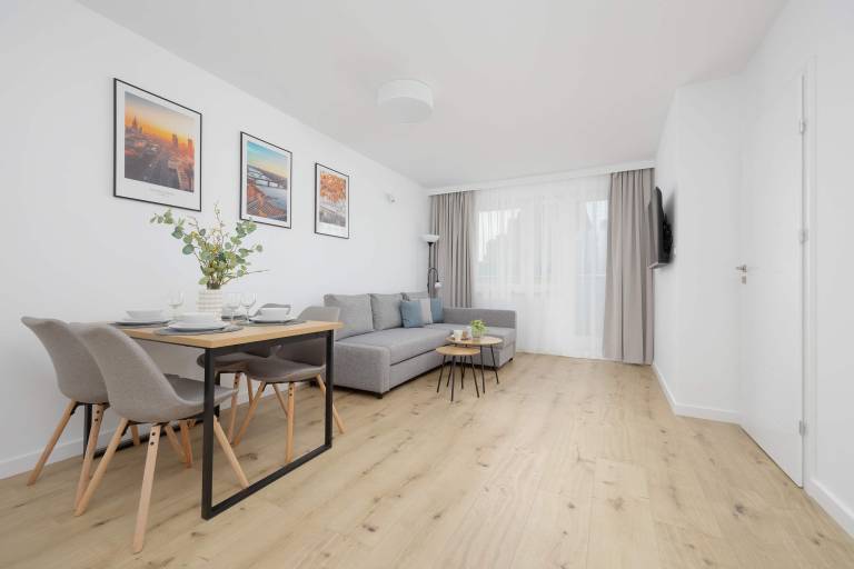 Family-friendly beautiful holiday apartment with fast internet | Pets allowed in Warsaw