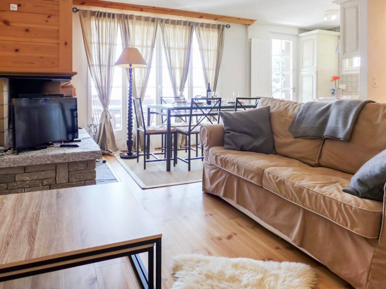 Fully equipped holiday apartment with patio | Mountain view | Perfect for remote work | Dogs allowed — photo 2