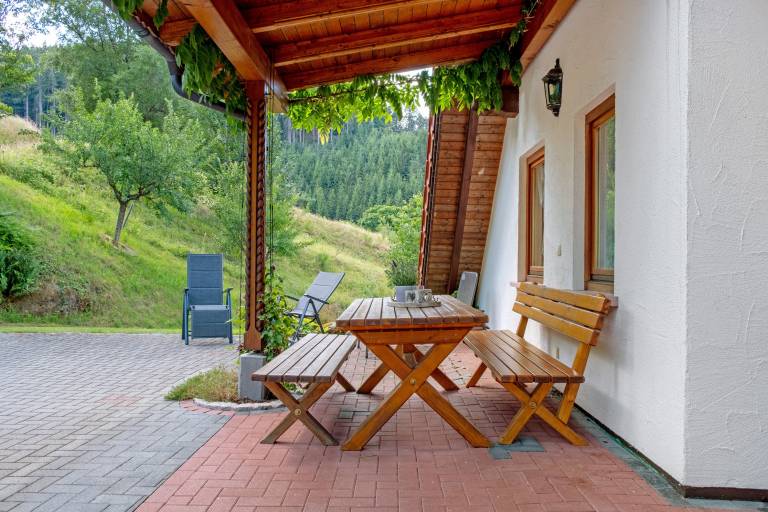 Children-friendly pleasant apartment with patio, fast internet & garden | Garden view | Pets are welcome — photo 4