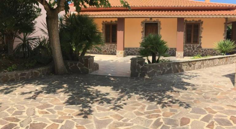 Villa with 2 rooms for 6 persons in Alghero