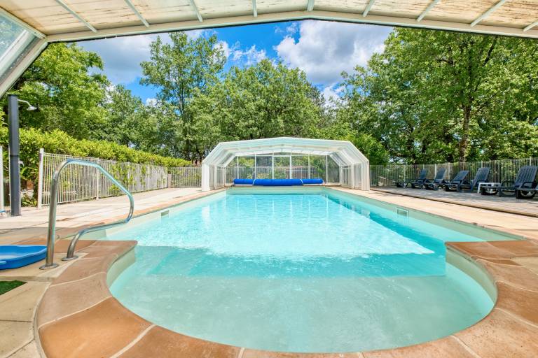 La Grange de Léo – Spacious Family Home with Shared Heated Pool in the Heart of Périgord Noir in Gaillard