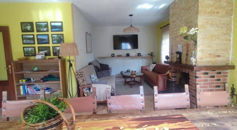 Fully equipped house with private pool, garden & grill | Suitable for remote work | Pets allowed — photo 3