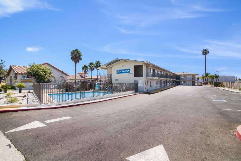 Motel 6 Moreno Valley - Riverside March Air Base — photo 2