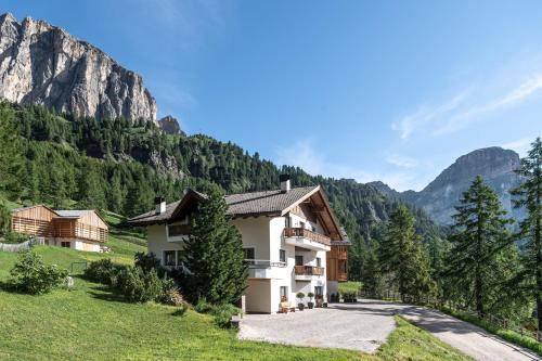 Ferienhaus  Corvara