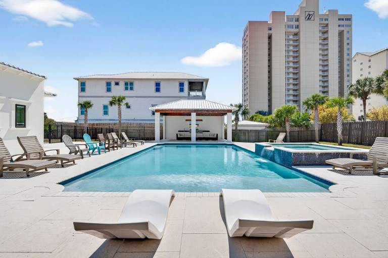 House with private pool, jacuzzi & BBQ | Beach view in Miramar, FL