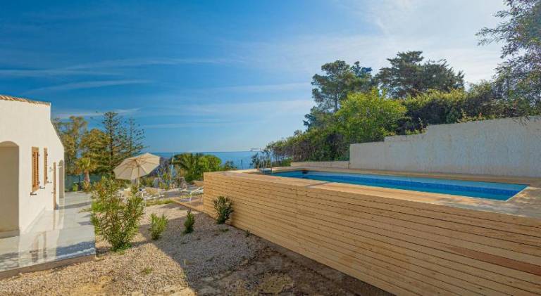 Family-oriented villa with garden, pool & barbecue | Beach nearby | Pet-friendly — photo 5