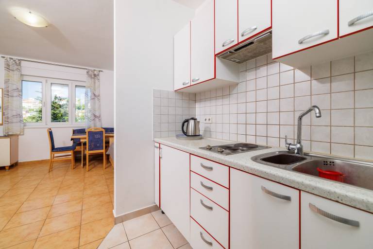 Rental apartment with terrace in Crikvenica