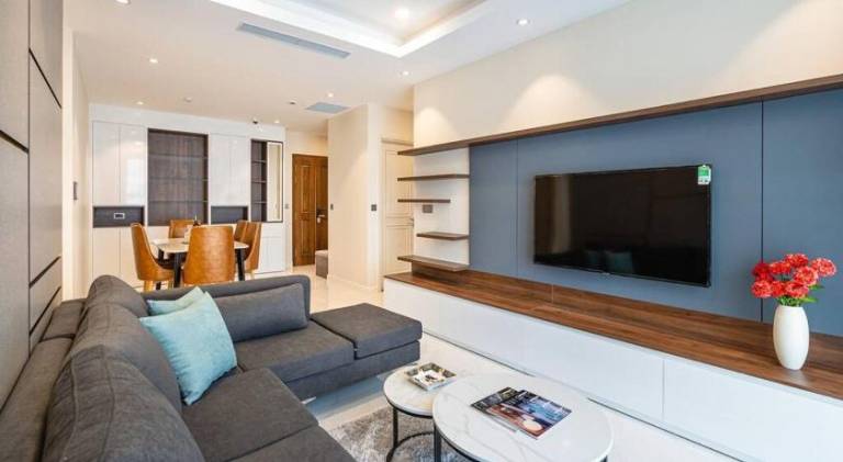 Apartment with pool, garden & hot tub | Close to Bến Thành Market | Good for workation — photo 2