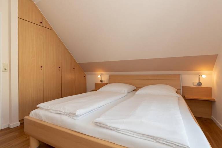 Ruhige, hübsche Ferienwohnung in Strandnähe mit Balkon am idyllischen Stadtwald — photo 5