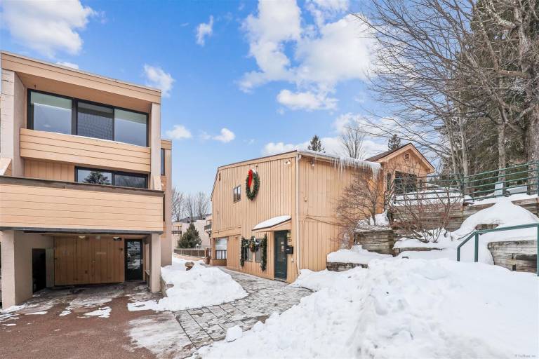 Condo  Stowe