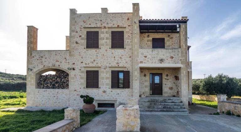 Villa with BBQ, yard & terrace — photo 5