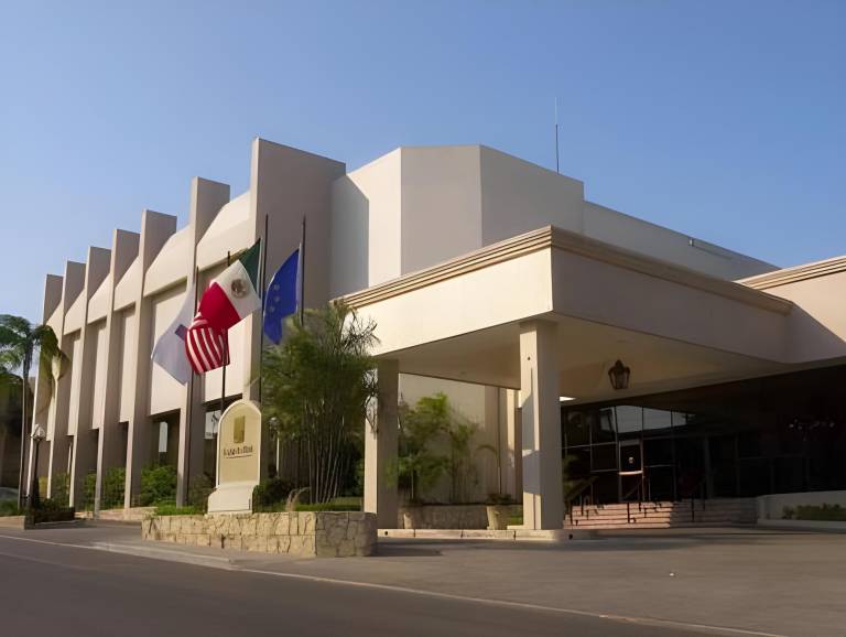 HS HOTSSON Hotel Tampico